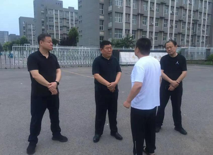 小学教学楼成危楼致停课事件引发关注，教育局回应与反思措施出炉