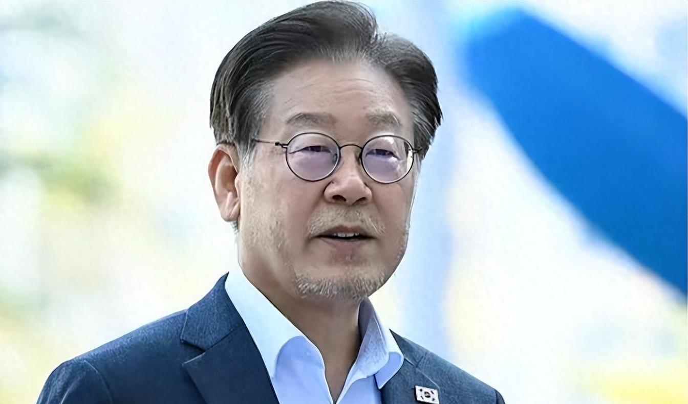 驻韩美军一仓库着火